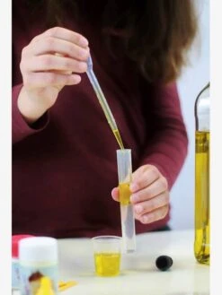 Chimie Sans Danger - 150 Expériences Buki Bleu - Buki -Jouets Pour Enfants chimie sans danger 150 experiences buki 4