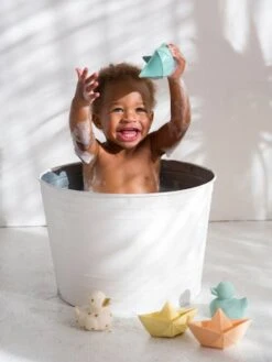 Jouet De Bain Bateau Origami - OLI & CAROL Menthe - Oli Et Carol 13 Jouet De Bain Bateau Origami - OLI & CAROL Menthe - Oli Et Carol -Jouets Pour Enfants jouet de bain bateau origami oli carol 5