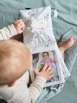 Livre D'éveil Et Photos CÉLESTE Bleu - Vertbaudet 13 Livre D'éveil Et Photos CÉLESTE Bleu - Vertbaudet -Jouets Pour Enfants livre deveil et photos celeste 5