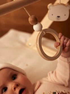 Portique D'éveil Base Triangle En Bois FSC® Beige - Vertbaudet 10 Portique D'éveil Base Triangle En Bois FSC® Beige - Vertbaudet -Jouets Pour Enfants portique deveil base triangle en bois fsc 2